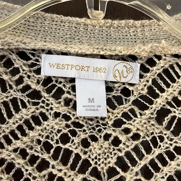 Westport 1962 short sleeved cream, crocheted top. No closure. Size Small. - Picture 2 of 9